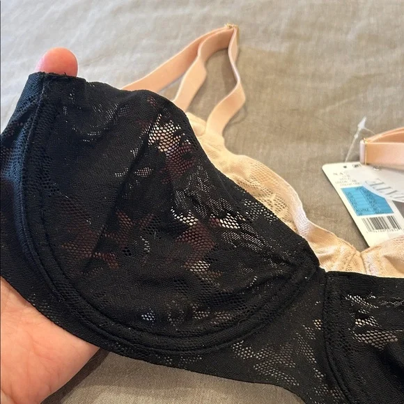Natori Black and Light Pink Lace Bras 30C NWT - Picture 2 of 10